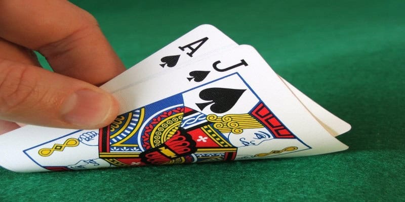 Luật chơi và các thuật ngữ trong Blackjack là gì